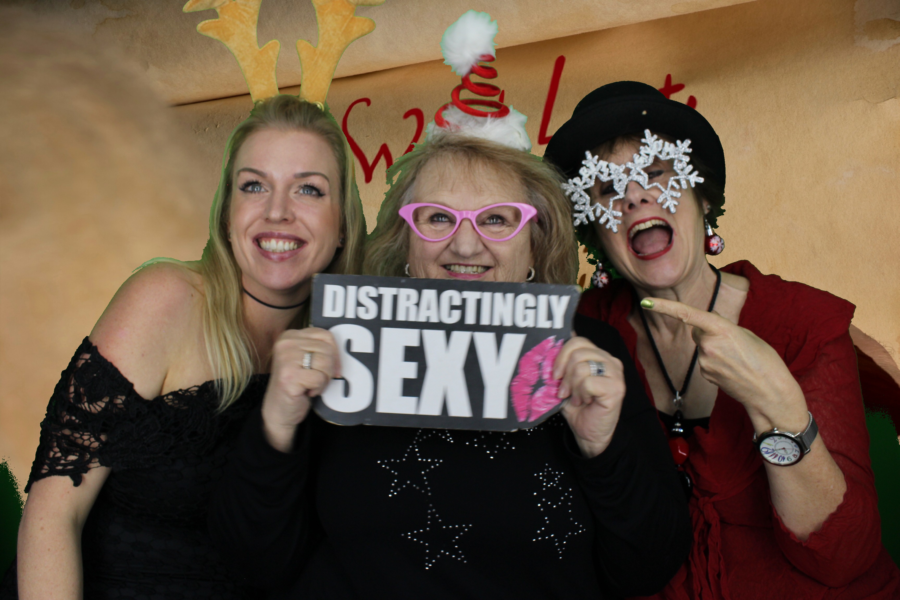 Aster Christmas Party  | View more photos from the event at gallery.myphotoboothexperience.co.uk/u/MyPhotoBoothExperienceLtd/Aster-Christmas-Party